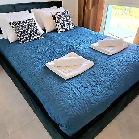 Amber View By Triapart *