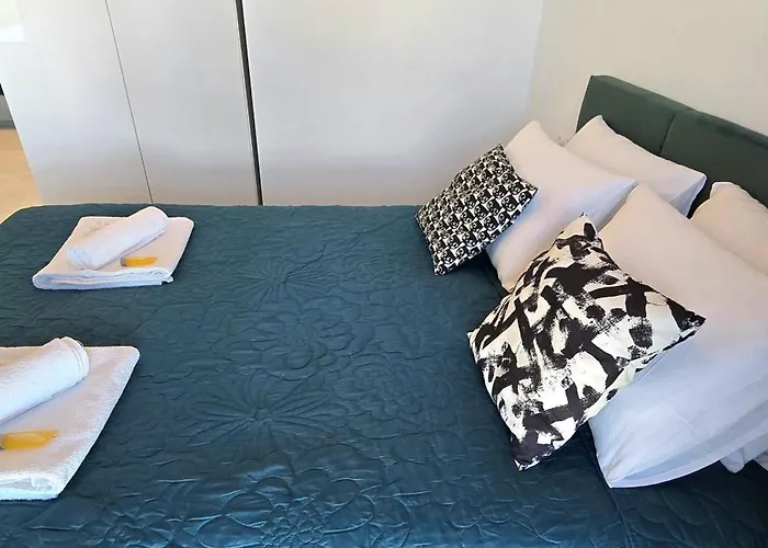 Amber View By Triapart